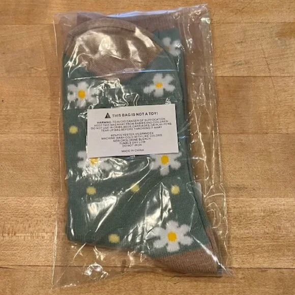 Spring Socks – brand new - Picture 3 of 3